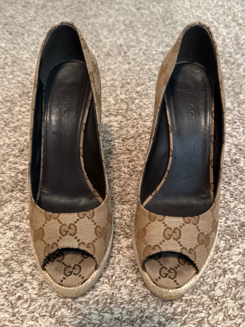 Authentic Gucci Brown Monogram Peep-Toe Wedge Pumps serial #390972 F4000 9742